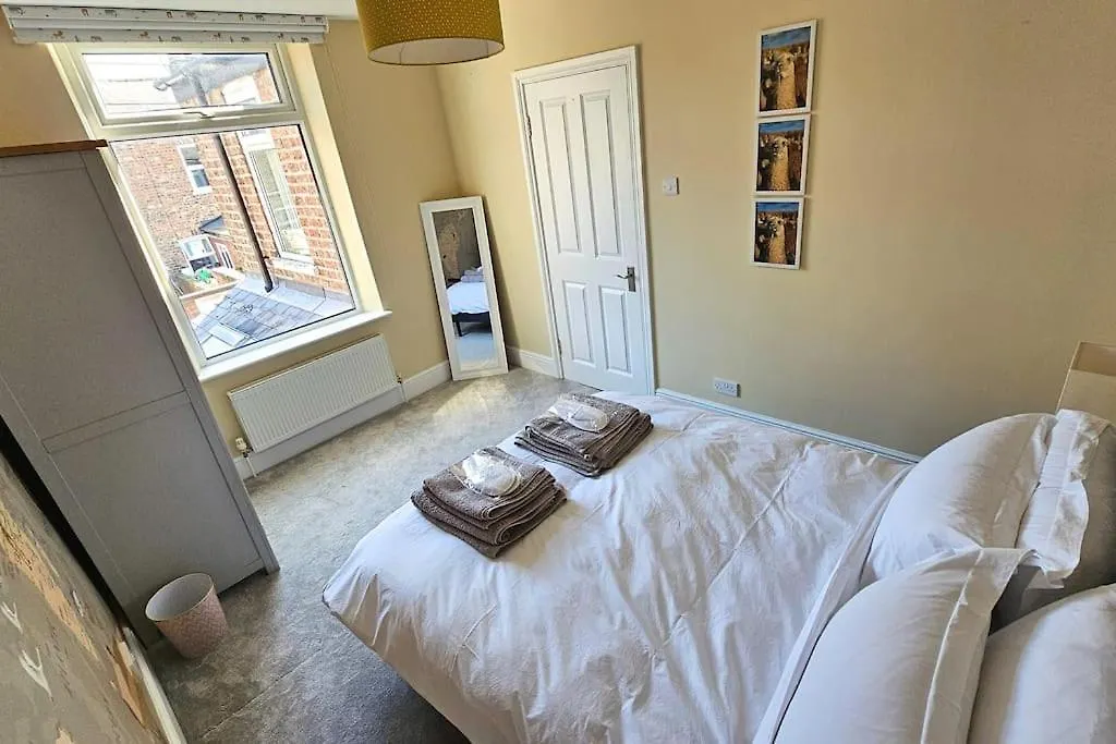 Stunning Terraced House Next To York Racecourse Villa Holiday home